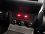 Jaguar F-Pace 2.0 Portfolio R-Sport AWD 20d 180Pk Automaat (NAVIGATIE, KEYLESS, CAMERA, GETINT GLAS, STUUR/STOELVERWARMING, LEDEREN SPORTSTOELEN, XENON, LANE ASSIST, NIEUWSTAAT)