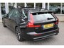Volvo V60 T6 Plug-in hybrid AWD Plus Dark | Schuif/kanteldak | El. Trekhaak | 360 Camera | El. Stoelen met geheugen | BLIS