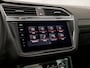 Volkswagen Tiguan 1.5 TSI R-Line Sport 150Pk Automaat (2X R-LINE, PANORAMADAK, NIEUW MODEL, VIRTUAL COCKPIT, IQ LIGHT, HEAD-UP DISPLAY, DYNAMISCHE KNIPPERLICHTEN, APPLE CARPLAY, CAMERA, KEYLESS, NIEUWSTAAT)