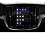 Volvo V60 T8 Plug-in hybrid AWD Plus Dark | Panoramadak | Adaptieve Cruise Control | Camera | Parkeersensoren voor en achter | Harman Kardon | Stoel en stuurwielverwarming | BLIS | LED |