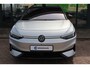 Volkswagen ID.7 Tourer Pro Business | Achterbank in ongelijke delen neerklapbaar incl. middenarmsteun en doorlaadmogelijkheid | Afstandscontrolesysteem (Front Assist), met voetgangers- en fietsersherkenning | Automatische afstandsregeling (Adaptive Cruise Control)