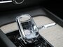 Volvo XC60 T8 AWD Inscription Long Range Plug In Hybrid 455pk Dealer O.H PHEV | Trekhaak Af Fabriek | Panodak | Adaptive Cruise | Lederen Sportstoelen Memory & Verwarmd | Stuur Verwarmd | Navigatie | Apple Carplay | DAB |