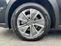 Lexus UX 300e Business 54 kWh | Carplay | Electr. bestuurdersstoel | Parkeercamera | Adaptive cruise control |