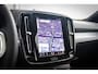 Volvo XC40 2.0 B4 Plus Dark | Adaptieve Cruise control | BLIS Dodehoek detectie | Stoel + Stuurverwarming | Keyless | Elektr. Stoelen | Memory | Trekhaak | Parkeercamera | Harman Kardon Audio