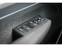 Volvo XC40 2.0 B4 Plus Dark | Adaptieve Cruise control | BLIS Dodehoek detectie | Stoel + Stuurverwarming | Keyless | Elektr. Stoelen | Memory | Trekhaak | Parkeercamera | Harman Kardon Audio