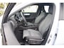Volvo XC40 2.0 B4 Plus Dark | Adaptieve Cruise control | BLIS Dodehoek detectie | Stoel + Stuurverwarming | Keyless | Elektr. Stoelen | Memory | Trekhaak | Parkeercamera | Harman Kardon Audio