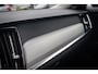Volvo V90 T8 Plug-in hybrid AWD Ultra Dark | 360 Graden camera | Trekhaak | Schuif-/kanteldak | Adaptieve Cruise Control | Adaptieve LED koplampen | Head-up Display