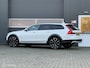 Volvo V90 Cross Country 2.0 D4 AWD Geartronic-8 /Pilot Assist/Aut.inparkeren/Trekhaak/Adap CC/Winterline/21inch/Dealer onderhouden.
