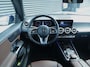 Mercedes-Benz GLB 200 Premium | Clima | Cruise | Navi Full Map | Dealer onderhouden | Stof/Leder | LED | Comfortstoel+Verwarming | PDC V+A+Cam | Trekhaak |