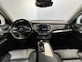 Volvo XC90 2.0 T8 Recharge AWD Plus Bright Long Range | Android/Apple Carplay | LM Velgen 20" | Trekhaak | Voorstoelen + Achterbank + Stuur Verwarmd | Adaptieve Cruise Control |