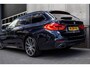 BMW 5-Serie Touring 530d 266 pk xDrive High Executive M-Sportpakket / BTW-Auto/ Dealer.Ond/ Pano-Dak/ Leder/ Sport-Stoelen/ Head-Up/ Keyless/ 19'' LMV