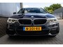 BMW 5-Serie Touring 530d 266 pk xDrive High Executive M-Sportpakket / BTW-Auto/ Dealer.Ond/ Pano-Dak/ Leder/ Sport-Stoelen/ Head-Up/ Keyless/ 19'' LMV
