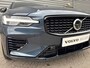 Volvo V60 T6 Plug-in hybrid AWD Plus Dark / Rondomzichtcamera / Elektr. inklapbare trekhaak / Harman/Kardon /