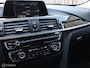 BMW 3-Serie 318i EXE H6 Navigatie Full Led 18"Velgen DonkerGlas Chroom DonkerGlas Schitterend