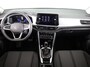 Volkswagen T-Roc Life Edition 1.5 110 kW / 150 pk TSI SUV 7 versn. | Verlengde garantie | Private lease vanaf € 699,- pm | Navigatie via App | Parkeersensoren (Park assist) | Achteruitrijcamera | Adaptieve cruise control |