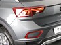 Volkswagen T-Roc Life Edition 1.5 110 kW / 150 pk TSI SUV 7 versn. | Verlengde garantie | Private lease vanaf € 699,- pm | Navigatie via App | Parkeersensoren (Park assist) | Achteruitrijcamera | Adaptieve cruise control |
