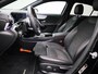 Mercedes-Benz A-klasse 180 Business Solution AMG | Automaat | Navigatie | Sfeerverlichting | Achteruitrijcamera | Stoelverwarming | Wide Screen Virtual Cockpit | Cruise Control | Climate Control | Parkeersensoren | Bluetooth | LED | Sportstuur | Half-Leder | Lichtmetalen Velgen|