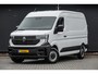 Renault Master T35 | L2H2 | 2.0Dci 150Pk | Stoel-Bank | 3.500Kg Trekgewicht | Parkeersensoren | Laadruimte betimmering | LED