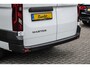 Renault Master T35 | L2H2 | 2.0Dci 150Pk | Stoel-Bank | 3.500Kg Trekgewicht | Parkeersensoren | Laadruimte betimmering | LED