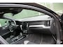 Volvo V60 2.0 T8 Twin Engine AWD R-Design, LEER, PANORAMADAK, CAMERA, WINTERPAKKET