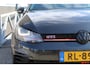 Volkswagen Golf 2.0 TSI GTI Clubsport Panoramadak/Navigatie/Achteruitrijcamera/Parkeersensoren/Apple carplay/Stoelverwarming/Climate control/19'' Rotiform/Bear lock.