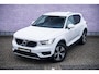 Volvo XC40 1.5 T3 Momentum | Trekhaak | Navigatie | Cruise Control | Climate Control | Parkeersensoren | Apple CarPlay en Android Auto | Stoelverwarming | Stuurwielverwarming
