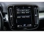 Volvo XC40 1.5 T3 Momentum | Trekhaak | Navigatie | Cruise Control | Climate Control | Parkeersensoren | Apple CarPlay en Android Auto | Stoelverwarming | Stuurwielverwarming
