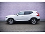Volvo XC40 1.5 T3 Momentum | Trekhaak | Navigatie | Cruise Control | Climate Control | Parkeersensoren | Apple CarPlay en Android Auto | Stoelverwarming | Stuurwielverwarming