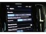 Volvo V90 T8 455PK AWD Ultra Dark | Trekhaak | Head up display | Gelamineerde ruiten | HK Audio