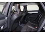 Volvo V90 T6 Recharge AWD Ultra Dark - Luchtvering - Panorama/schuifdak - IntelliSafe Assist & Surround - 360º Camera - Harman/Kardon audio - Adaptieve LED koplampen - Verwarmde voorstoelen, stuur & achterbank - Parkeersensoren voor & achter - Elektr. bedienb. voorstoelen met geheugen - Head up display - 20' LMV