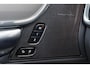 Volvo V90 T6 Recharge AWD Ultra Dark - Luchtvering - Panorama/schuifdak - IntelliSafe Assist & Surround - 360º Camera - Harman/Kardon audio - Adaptieve LED koplampen - Verwarmde voorstoelen, stuur & achterbank - Parkeersensoren voor & achter - Elektr. bedienb. voorstoelen met geheugen - Head up display - 20' LMV