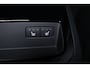 Volvo V90 T6 Recharge AWD Ultra Dark - Luchtvering - Panorama/schuifdak - IntelliSafe Assist & Surround - 360º Camera - Harman/Kardon audio - Adaptieve LED koplampen - Verwarmde voorstoelen, stuur & achterbank - Parkeersensoren voor & achter - Elektr. bedienb. voorstoelen met geheugen - Head up display - 20' LMV