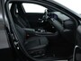 Mercedes-Benz A-klasse 180 AMG-line | Night pakket | Thermotronic | Apple CarPlay | parkeersensoren en achter camera | Spiegelpakket | Inclusief 24 maanden MB Certified garantie voor Europa.