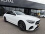 Mercedes-Benz E-klasse 300 e 4MATIC AMG Line AUTOMAAT| SPORT INTERIEUR| NAVIGATIE| 360-CAMERA| DODE-HOEK| MULTIMEDIA| AIRCO/ECC| ADAPTIVE CRUISECONTROLL| XENON/LED| TREKHAAK| SFEER VERLICHTING|