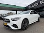 Mercedes-Benz E-klasse 300e 4MATIC AMG Line AUTOMAAT| SPORT INTERIEUR| NAVIGATIE| 360-CAMERA| DODE-HOEK| MULTIMEDIA| AIRCO/ECC| ADAPTIVE CRUISECONTROLL| XENON/LED| TREKHAAK| SFEER VERLICHTING|