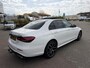 Mercedes-Benz E-klasse 300 e 4MATIC AMG Line AUTOMAAT| SPORT INTERIEUR| NAVIGATIE| 360-CAMERA| DODE-HOEK| MULTIMEDIA| AIRCO/ECC| ADAPTIVE CRUISECONTROLL| XENON/LED| TREKHAAK| SFEER VERLICHTING|