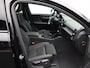Volvo EC40 Single Motor Extended Range Ultra Black Ed. 82 kWh / Elektrische Stoelen / 360 Camera / Harman Kardon / Stoel+Stuurverwarming / Adaptive Cruise / BLIS /