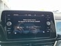 Volkswagen T-Roc 1.5 TSI 150PK R-Line Business+ / R-Line Interieur + Exterieur / Digitale Cockpit / Zwenkbare Trekhaak / Stoelverwarming / Keyless Entry P4