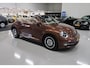 Volkswagen Beetle Cabriolet 1.2 TSI Exclusive Edition Leer Airco-ecc Camera Navigatie Bluetooth 17 inch Circle Black PDC Stoelverwarming Boekjes aanwezig Elektrische kap 70's Design
