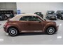 Volkswagen Beetle Cabriolet 1.2 TSI Exclusive Edition Leer Airco-ecc Camera Navigatie Bluetooth 17 inch Circle Black PDC Stoelverwarming Boekjes aanwezig Elektrische kap 70's Design
