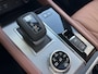 Mitsubishi Outlander 2.4 PHEV Instyle+ Apple Carplay/Android Auto , achterbank verwarmd , elektrisch glazen panorama-dak , cruise control adaptief , elektrisch verstelb. bestuurdersstoel met geheugen , elektrisch bedienbare achterklep met sensorsturing , luxe lederen bekleding , stoel ventilatie voor , navigatiesysteem , camerabeeld in binnenspiegel , head-up display , enz enz