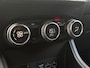 Renault Captur 1.0 TCe 90 Intens / Eerste Eigenaar / Camera / Navi / Cruise / Clima / Parkeersensoren / LED / DAB / NAP /