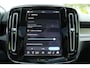 Volvo EX40 Single Motor Extended Range Ultra 82 kWh | Lichtmetalen Velgen 5-Spaaks 19" | Connect Microtech/Nubuck Charcoal | Rondomzicht Camera | Voorstoelen+ Stuurwiel Verwarmd | Verwarmbare Achterbank | Extra Getint Glas | Geluidsinstalatie Harman/ Kardon | Elektrische Stoelen Met Geheugen | Warmtepomp | All-Seasonbanden |