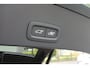 Volvo EX40 Single Motor Extended Range Ultra 82 kWh | Lichtmetalen Velgen 5-Spaaks 19" | Connect Microtech/Nubuck Charcoal | Rondomzicht Camera | Voorstoelen+ Stuurwiel Verwarmd | Verwarmbare Achterbank | Extra Getint Glas | Geluidsinstalatie Harman/ Kardon | Elektrische Stoelen Met Geheugen | Warmtepomp | All-Seasonbanden |