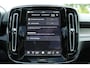 Volvo EX40 Single Motor Extended Range Ultra 82 kWh | Lichtmetalen Velgen 5-Spaaks 19" | Connect Microtech/Nubuck Charcoal | Rondomzicht Camera | Voorstoelen+ Stuurwiel Verwarmd | Verwarmbare Achterbank | Extra Getint Glas | Geluidsinstalatie Harman/ Kardon | Elektrische Stoelen Met Geheugen | Warmtepomp | All-Seasonbanden |