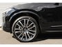 Volvo XC90 T8 Recharge AWD Ultra Dark | Matrix LED Koplampen | Actieve Luchtvering Met FOUR-C | Bowers & Wilkins Audiosysteem | Nappaleer Met Ventilatie | Massagefunctie Voorstoelen | 4-Zone Electronic Climate Control | Volvo Guard Alarm | Panoramisch Schuif-/Kanteldak | Grafisch Head-up Display | Gelamineerde Zijruiten Rondom | Extra Getint Glas Achter | 22 inch Lichtmetalen Velgen | Adaptieve Cruise Control Met Pilot Assist |