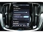 Volvo V60 2.0 T6 Plug-in hybrid AWD Plus Dark | 19'' 5-triple Spaaks Black / Diamond Cut Velgen | Nappa leder / Open Grid Textiel Bekleding Met Contourstoelen | Head-Up Display | Elektrisch Glazen Panorama-Dak | Rondomzicht Camera | Electronic Climate Controle | Verwarmende Voorstoelen + Stuurwiel | Achterbank Verwarmd | Elektrisch Verstelb. Bestuurdersstoel Met Geheugen | Navigatiesysteem |