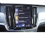 Volvo V90 T4 R-Deisgn | Elektrische bedienbare voorstoelen | Stoelverwarming | Keyless entree | DAB radio | BLIS | Parkeersensoren voor + achter | Apple Carplay/Android auto | Harman Kardon Premium Audio |