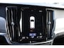 Volvo V90 T4 R-Deisgn | Elektrische bedienbare voorstoelen | Stoelverwarming | Keyless entree | DAB radio | BLIS | Parkeersensoren voor + achter | Apple Carplay/Android auto | Harman Kardon Premium Audio |