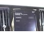 Volvo V90 T4 R-Deisgn | Elektrische bedienbare voorstoelen | Stoelverwarming | Keyless entree | DAB radio | BLIS | Parkeersensoren voor + achter | Apple Carplay/Android auto | Harman Kardon Premium Audio |